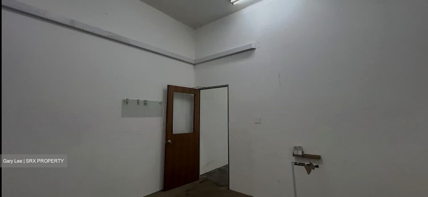 Uni-tech Centre (D22), Factory #557637101